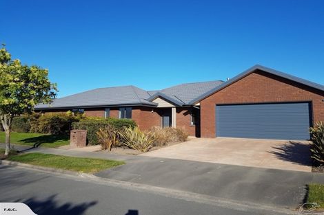 Photo of property in 11 Ruahine Place, Parklands, Christchurch, 8083