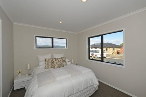 Photo of property in 89 Riverstone Drive, Riverstone Terraces, Upper Hutt, 5018
