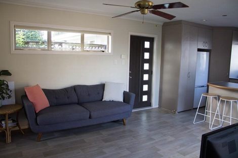 Photo of property in 91 Taikata Road, Te Atatu Peninsula, Auckland, 0610