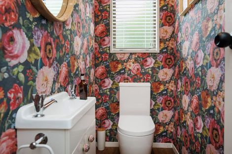 Photo of property in 8 Caccia Birch Lane, Hokowhitu, Palmerston North, 4410