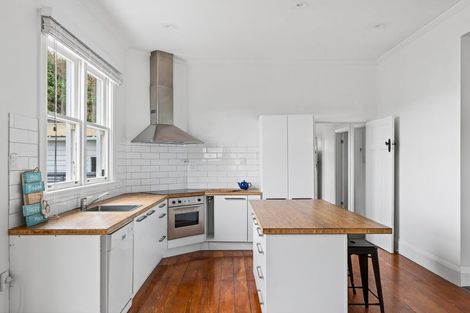 Photo of property in 60 Sheehan Street, Whataupoko, Gisborne, 4010