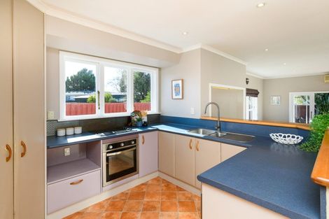 Photo of property in 11 Kent Crescent, Awapuni, Palmerston North, 4412