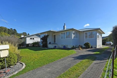 Photo of property in 13 Molloys Road, Te Marua, Upper Hutt, 5018