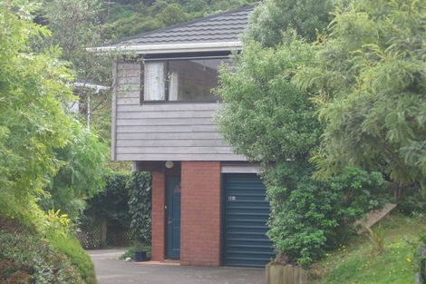 Photo of property in 36a Thatcher Crescent, Crofton Downs, Wellington, 6035