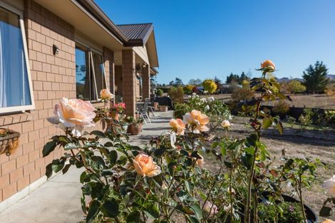 Photo of property in 215 Racecourse Road, Waipawa, Otane, 4277