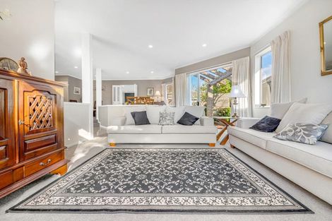 Photo of property in 5 Bronte Place, Somerville, Auckland, 2014