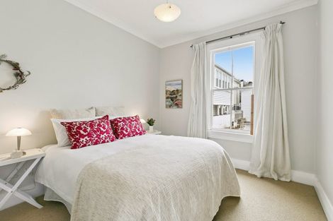 Photo of property in 51 Scarborough Terrace, Mount Victoria, Wellington, 6011