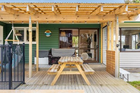 Photo of property in 89 Martin Road, Paraparaumu Beach, Paraparaumu, 5032