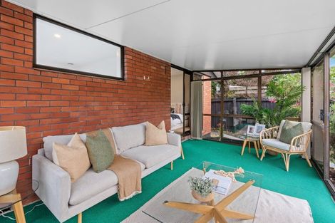 Photo of property in 33 Martbern Crescent, Bishopdale, Christchurch, 8053