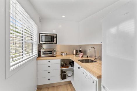 Photo of property in 74 Glen Road, Raumati South, Paraparaumu, 5032