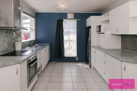 Photo of property in 37 Rhodes Drive, Kelvin Grove, Palmerston North, 4414