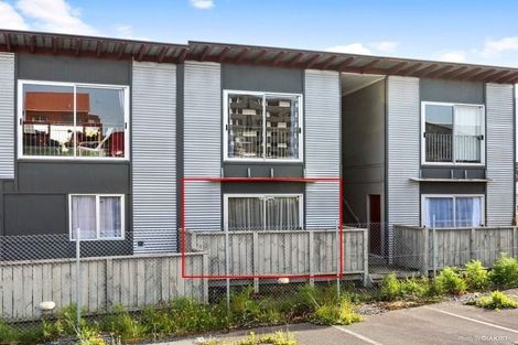 Photo of property in 9/3 Kelvin Grove, Te Aro, Wellington, 6011