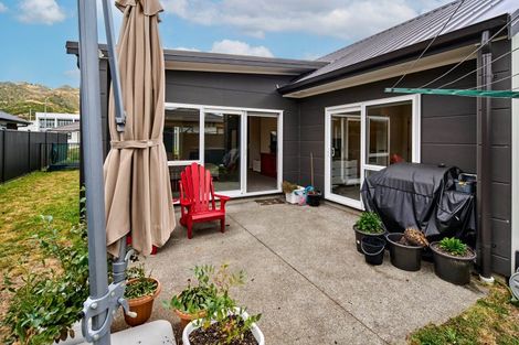 Photo of property in 28 Cynisca Crescent, Wallaceville, Upper Hutt, 5018