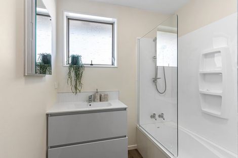 Photo of property in 4/5 Coles Place, St Albans, Christchurch, 8014