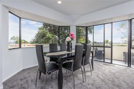 Photo of property in 1/3 Albany Highway, Unsworth Heights, Auckland, 0632