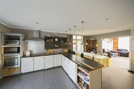 Photo of property in 84 Albion Street, Hawera, 4610