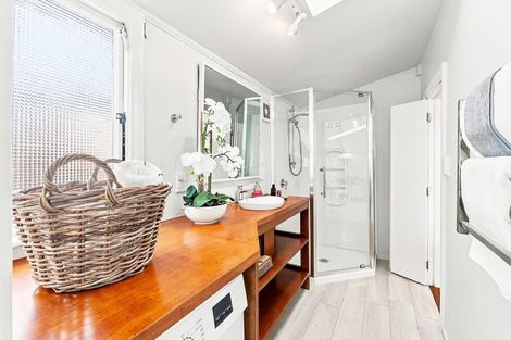 Photo of property in 147a Holly Road, St Albans, Christchurch, 8014