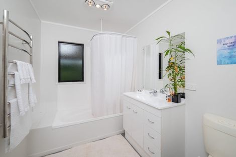 Photo of property in 68 Wiroa Road, Kerikeri, 0293