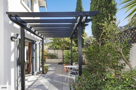 Photo of property in 2/21 Stoneyhurst Street, St Albans, Christchurch, 8014