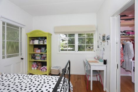 Photo of property in 38 Grey Street, Marton, 4710