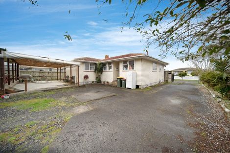 Photo of property in 33 Convair Crescent, Mangere, Auckland, 2022