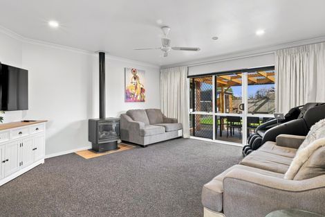 Photo of property in 11 Oaklands Drive, Cambridge, 3434