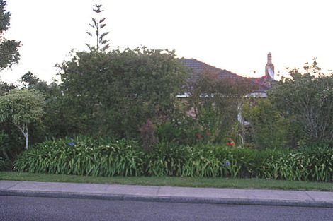 Photo of property in 2/31 Francis Street, Hauraki, Auckland, 0622