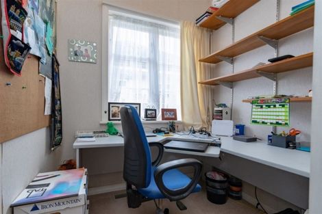 Photo of property in 5 Freyberg Street, Waterloo, Lower Hutt, 5011