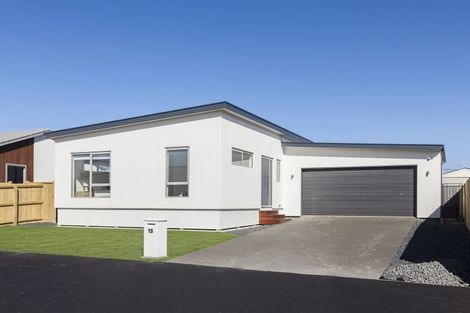 Photo of property in 15 Kingsbridge West, Burwood, Christchurch, 8083