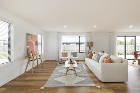 Photo of property in 27 Poplar Grove, Feilding, 4702