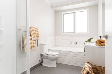 Photo of property in 8 Lewann Lane, Helensville, 0800