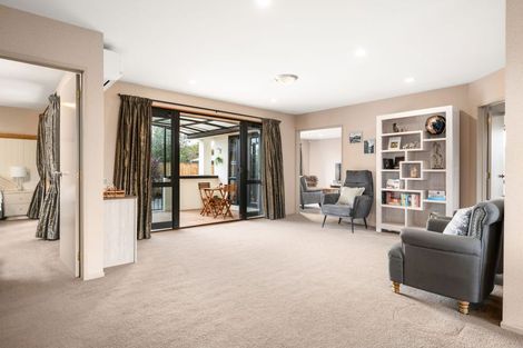 Photo of property in 10 Drumfearn Place, Rototuna, Hamilton, 3210