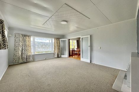 Photo of property in 6 Reid Road, Wainuiomata, Lower Hutt, 5014