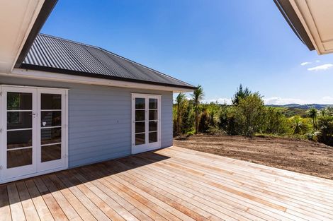 Photo of property in 960a Oneriri Road, Kaiwaka, 0573