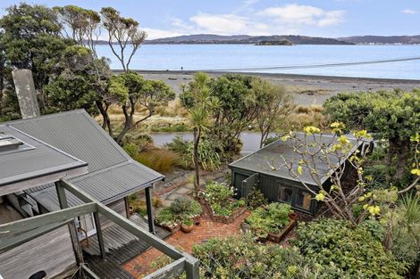 Photo of property in 157 Marine Parade, Eastbourne, Lower Hutt, 5013