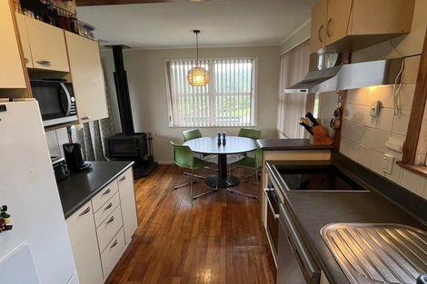 Photo of property in 34 Mark Avenue, Paparangi, Wellington, 6037