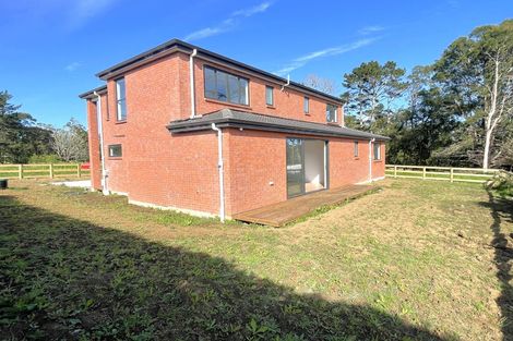 Photo of property in 84 Station Road, Kumeu, 0891