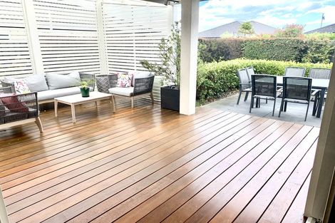 Photo of property in 14 Haast Place, Poraiti, Napier, 4112