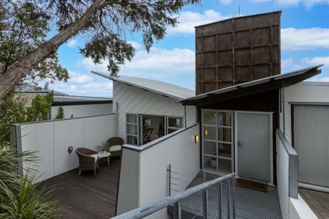 Photo of property in 16 Glendevere Terrace, Redcliffs, Christchurch, 8081