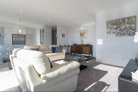 Photo of property in 22 Raptor Way, Welcome Bay, Tauranga, 3175