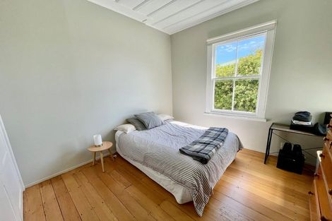 Photo of property in 16 Kawerau Avenue, Devonport, Auckland, 0624