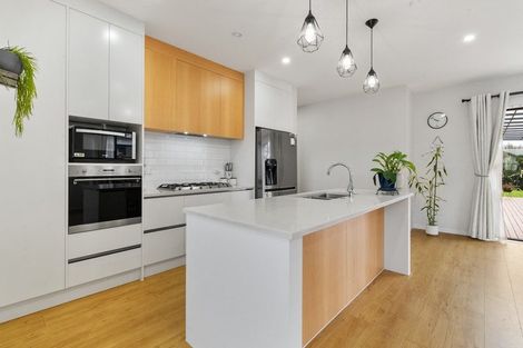 Photo of property in 14 Earlywood Road, Takanini, 2110