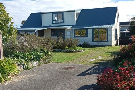 Photo of property in 18 Cook Street, Carters Beach, Westport, 7825