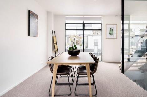 Photo of property in 2/22 Peterborough Street, Christchurch Central, Christchurch, 8013