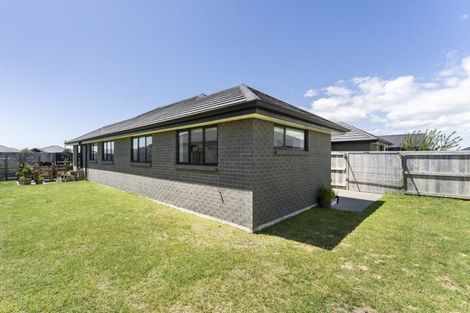 Photo of property in 9 Kahotea Place, Papamoa Beach, Papamoa, 3118