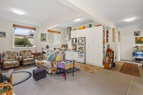 Photo of property in 23 Royal Crescent, Saint Kilda, Dunedin, 9012