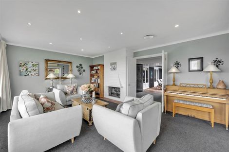 Photo of property in 3 Page Point, Mellons Bay, Auckland, 2014