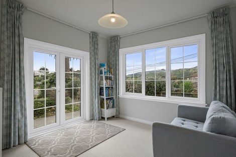 Photo of property in 1 Rosetta Road, Raumati South, Paraparaumu, 5032