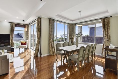 Photo of property in 15 Bejoy Rise, East Tamaki Heights, Auckland, 2016