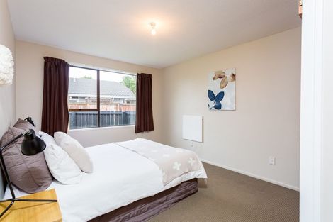 Photo of property in 2/21 Montclare Avenue, Ilam, Christchurch, 8041